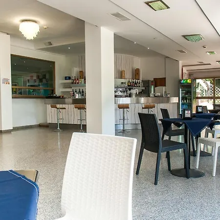 Smeraldo מלון 3*