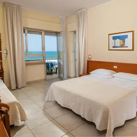 Smeraldo Hotel 3*